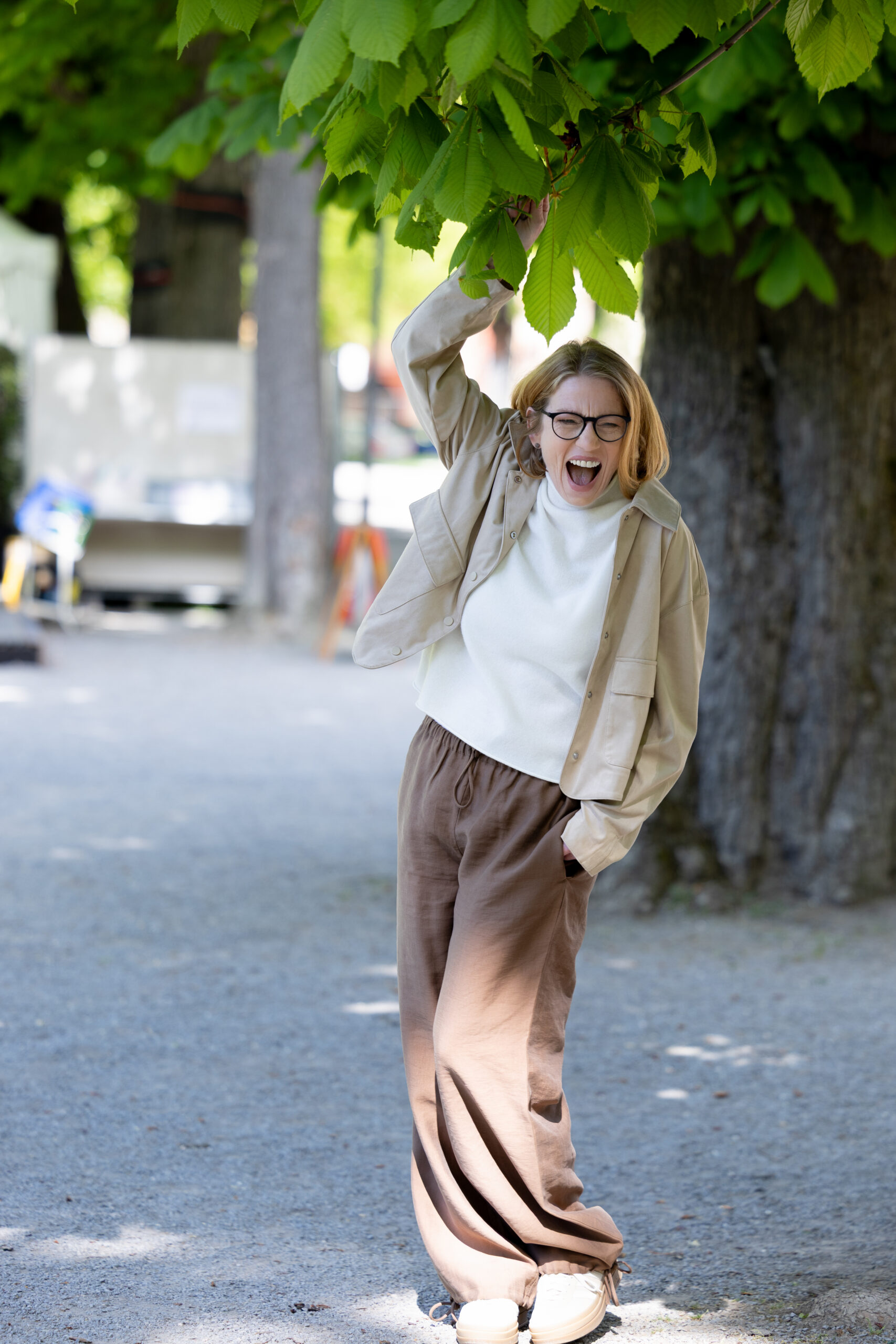 Sandra Werner, freie Rednerin aus Karlsruhe, lacht